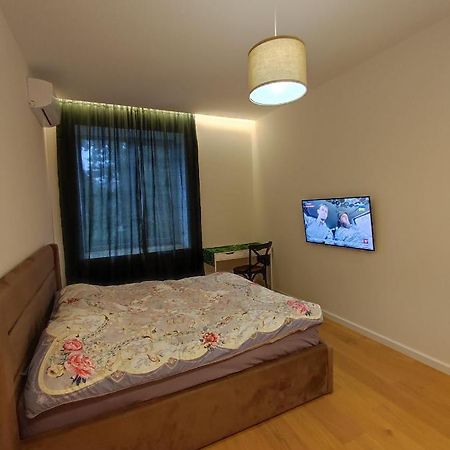 Lux Apartment, Near Metro Vasylkivska Kyiv Exterior foto